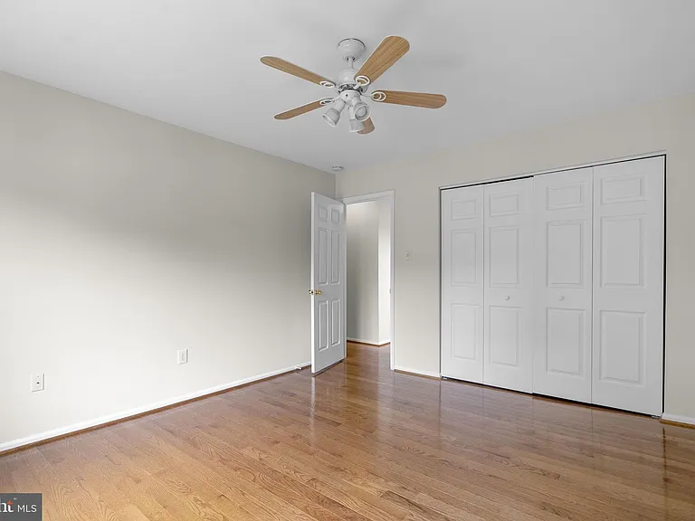 1119 Halesworth Dr — Photo 31