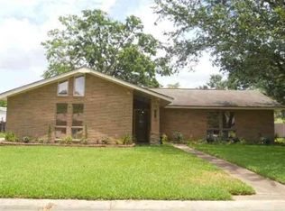 1925 Effie Cir, Port Neches, TX 77651