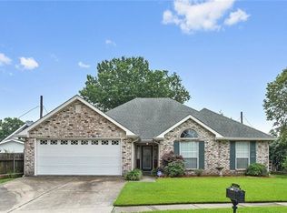 2541 Vulcan St, Harvey, LA 70058