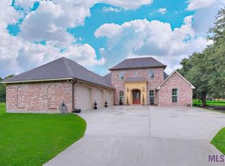 37077 Jackson Oaks Rd, Geismar, LA 70734