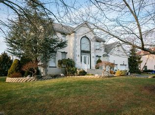 24 Ketcham Rd, Belle Mead, NJ 08502