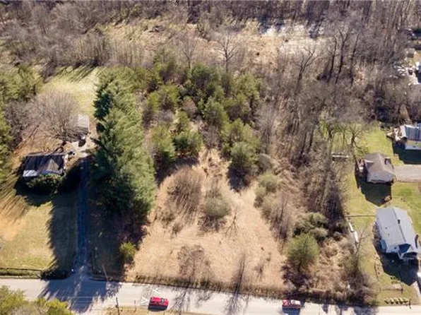 67 Oak Hill Dr, Asheville, NC 28806