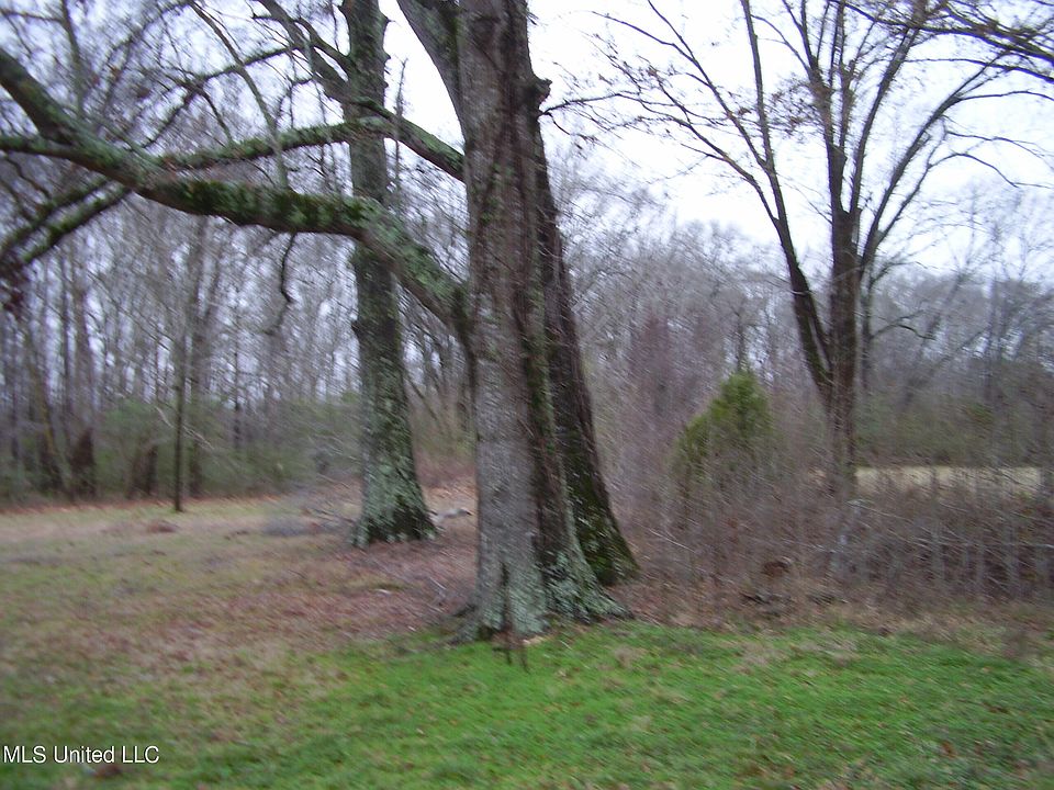 2nd image of 0 Luckett Ln #E