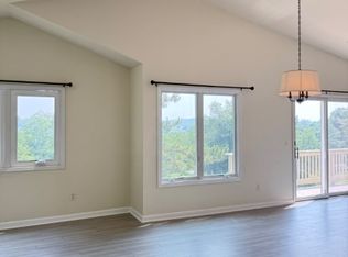 60 Augusta Dr, Annandale, NJ 08801