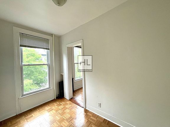 4th image of 184 Madison St #2B