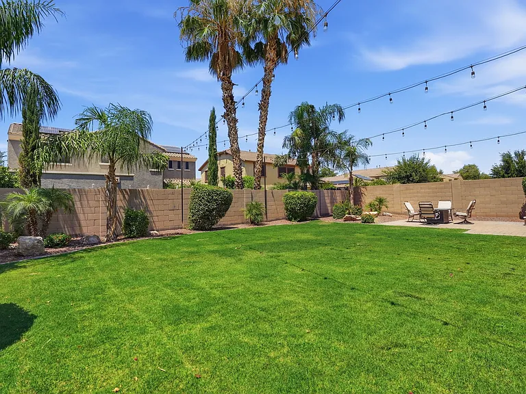 1846 E Merlot St — Photo 44