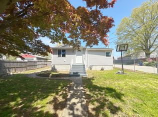 68 Edwards St, Bridgeport, CT 06606