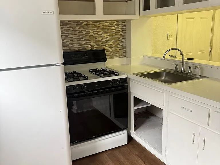 512 Carothers Ave — Photo 16
