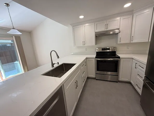 2 bed, 1060 sqft, $4,250 — Photo 4