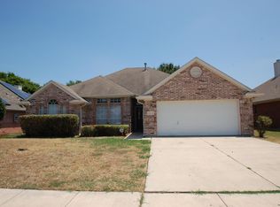 1125 Roundrock Dr, Saginaw, TX 76179