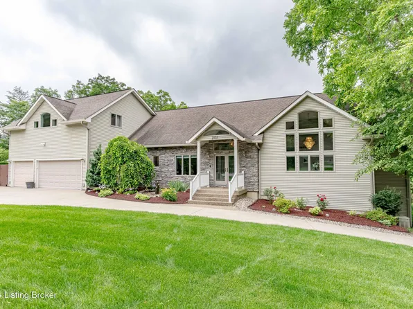 2101 Skyview Dr, Borden, IN 47106