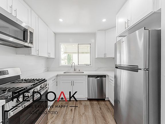 2nd image of 3494 Rowena Ave #8