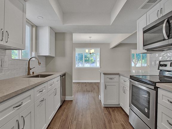 3rd image of 26414 S Jardin Dr