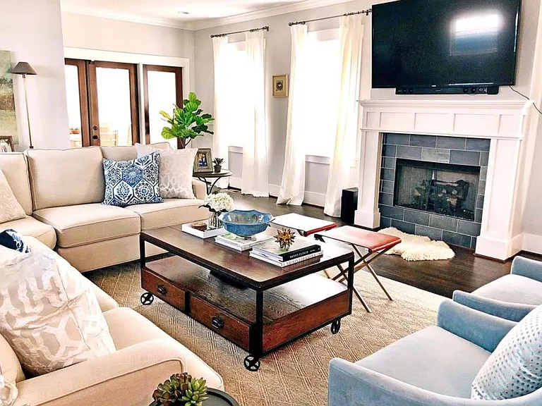 1015B Caldwell Ave #B — Photo 2