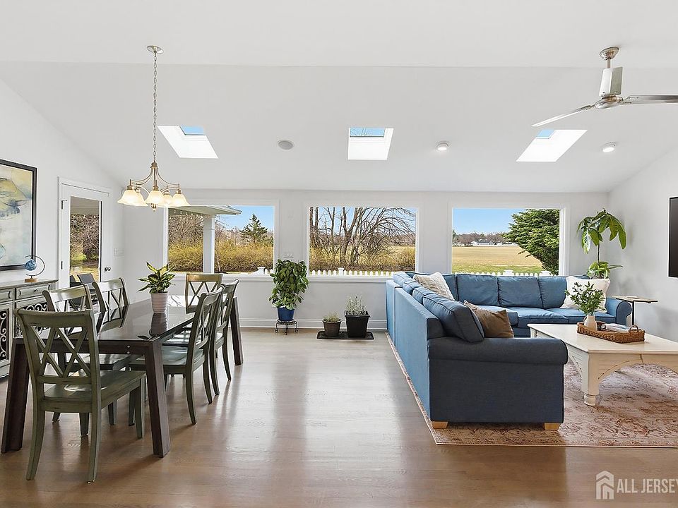 1st image of 23 Cranbury Neck Rd