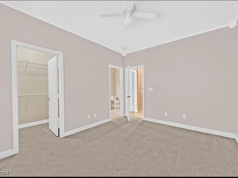 2258 Surrey Meadows Ave — Photo 7