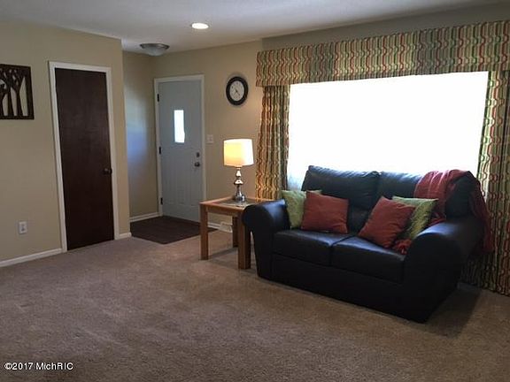 4th image of 6950 Glencreek Dr SE
