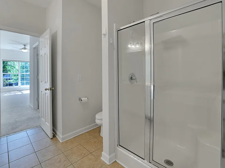 1302 Liberty Pike — Photo 33