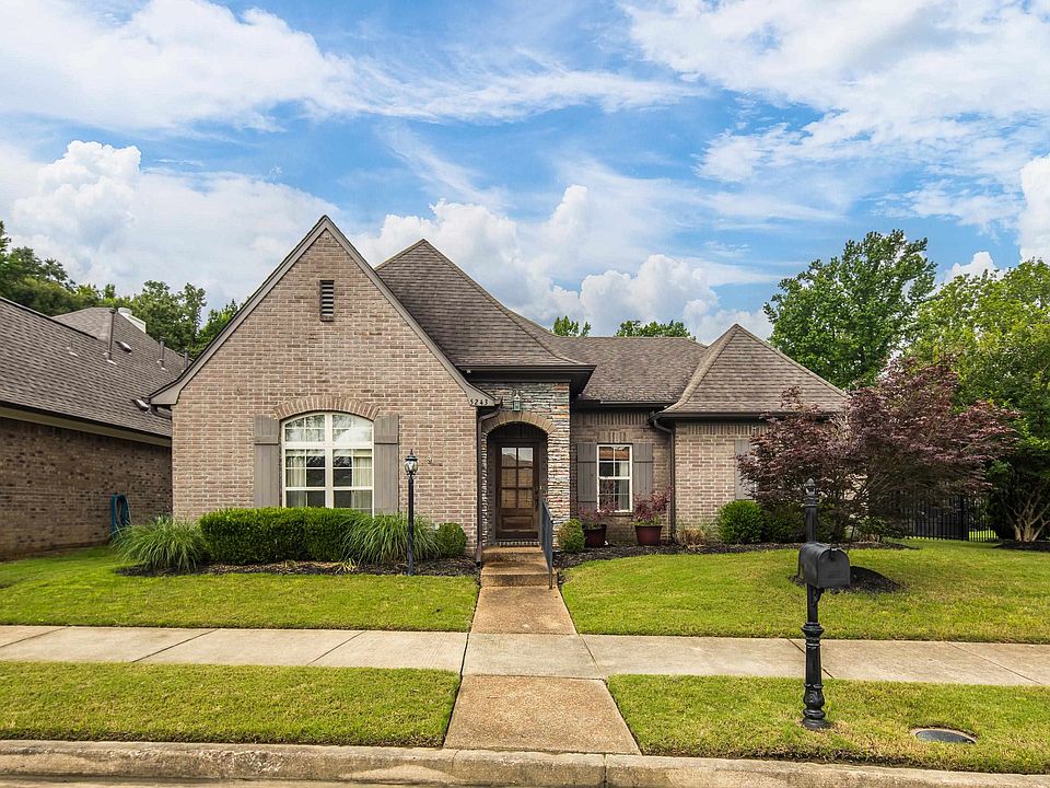 1st image of 5243 Conifer View Ln