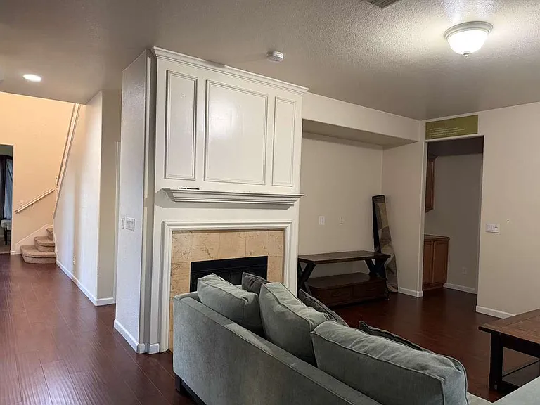 17016 Pecan Hollow Way — Photo 4
