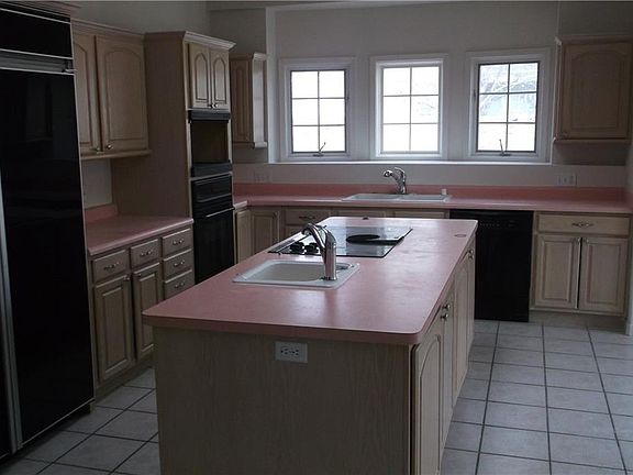 5th image of 1925 Vanessa Leigh Dr