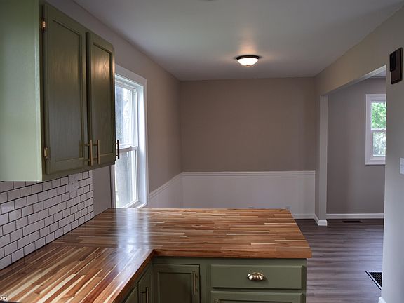 4th image of 2301 Avenue E