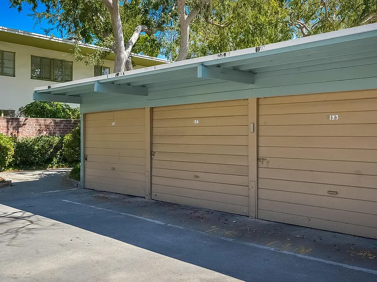 5262 Village Grn — Photo 11