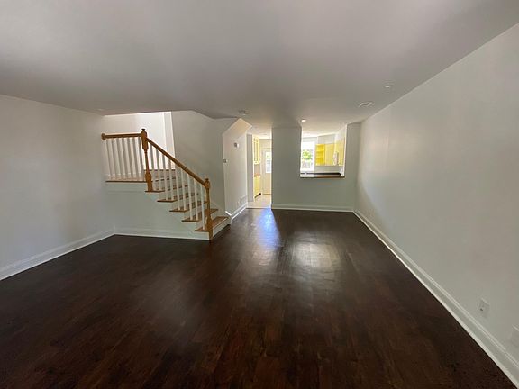 4th image of 269 Montana St
