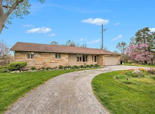 51933 Orange Rd, South Bend, IN 46628