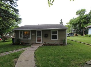 551 4th St, Green Isle, MN 55338