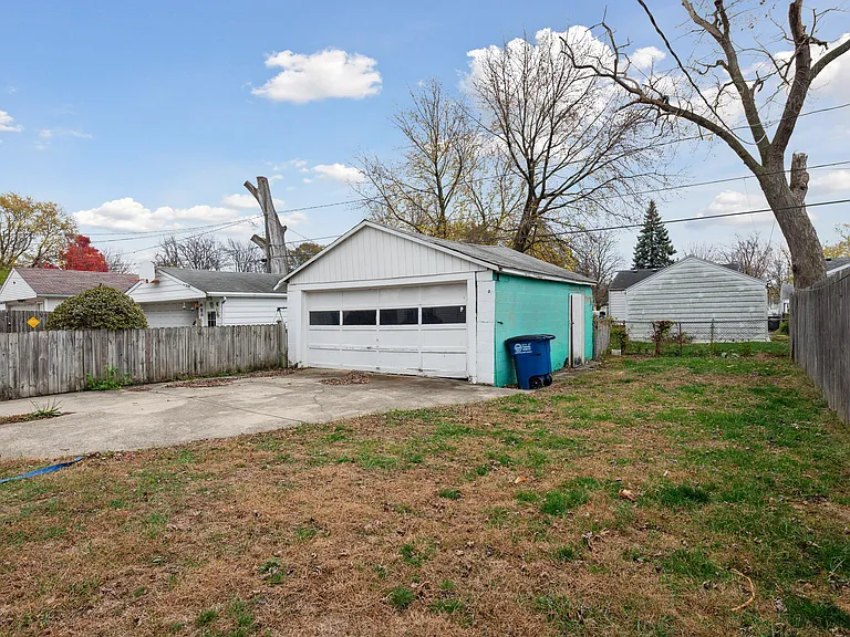 35 W Capistrano Ave — Photo 35