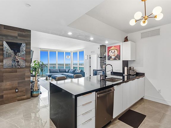 3rd image of 950 Brickell Bay Dr APT 3111