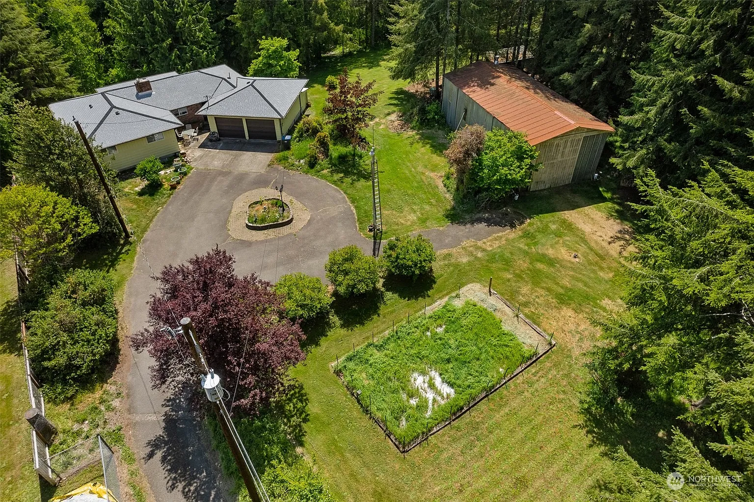 6909 Grange Road photo 1