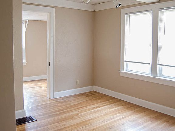 2nd image of 1607 N Ball Ave #1