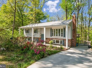 7116 Dalhouse St, Springfield, VA 22151