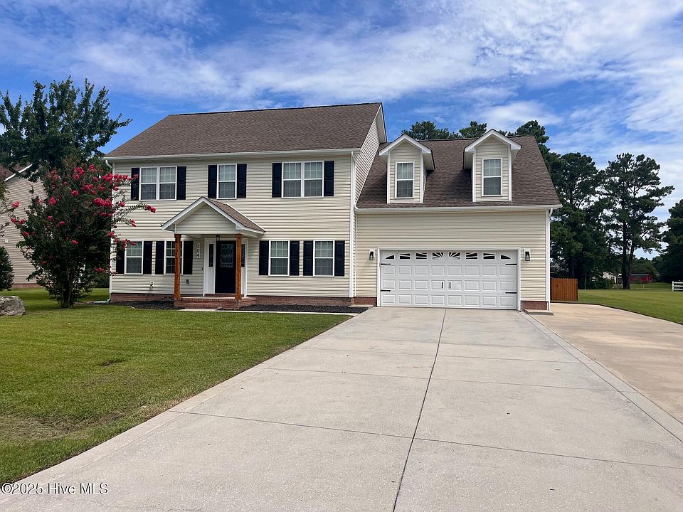 1st image of 204 S River Dr