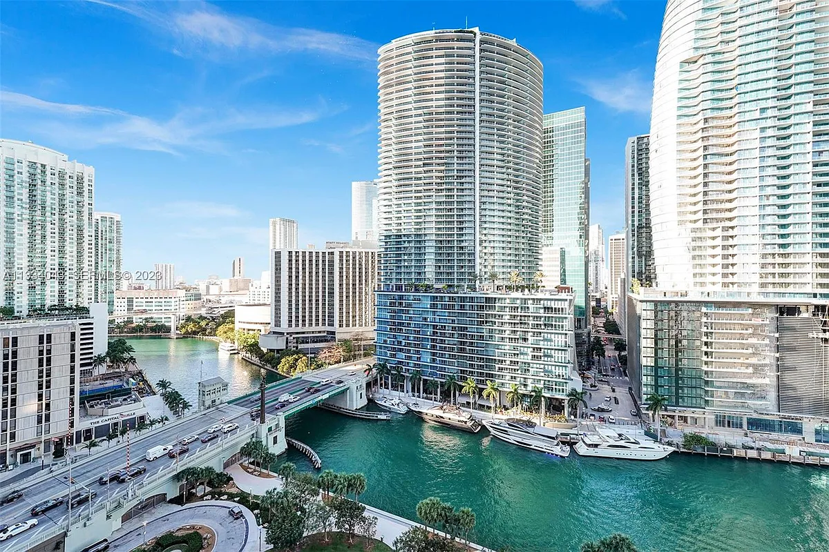 Building Photo - 465 Brickell Ave #1315