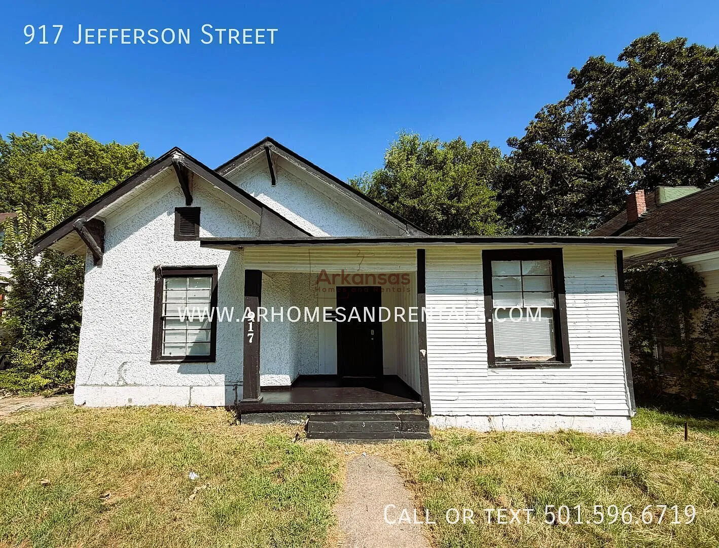917 Jefferson Street | 3 Bedrooms | 2 Bathrooms | 1/2 Off First Month's Rent Special — Photo 1