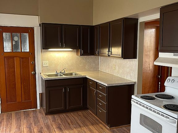 3rd image of 1317 Hamilton St