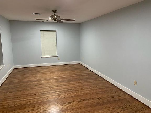 5th image of 4305 N Willow Ave
