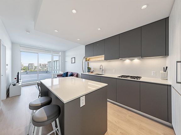 3rd image of 6600 Minoru Blvd #1019