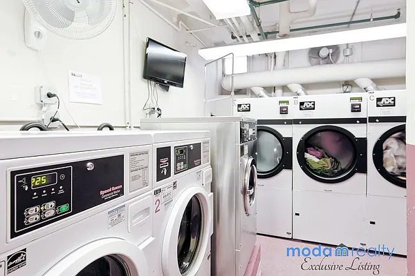 Sold by Moda Realty | media 39