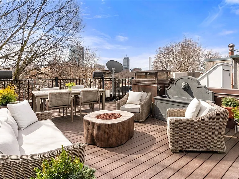 6 W Hill Pl — Photo 3