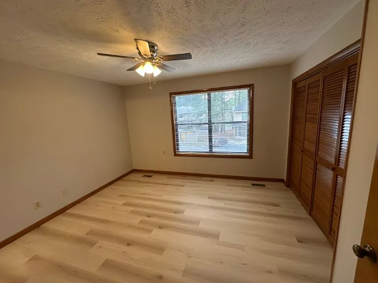 1160 Windham Ct — Photo 15