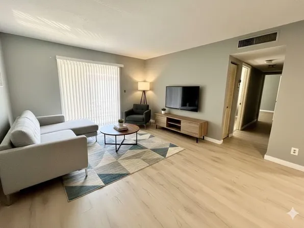 3550 NW 8th Ave, Pompano Beach, FL