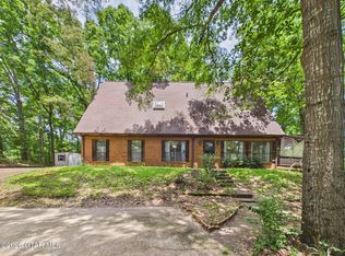 54 Covington Rd, Columbus, MS 39705