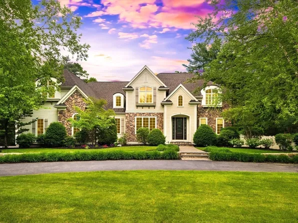 3 Kingsbury Ln, Foxboro, MA 02035