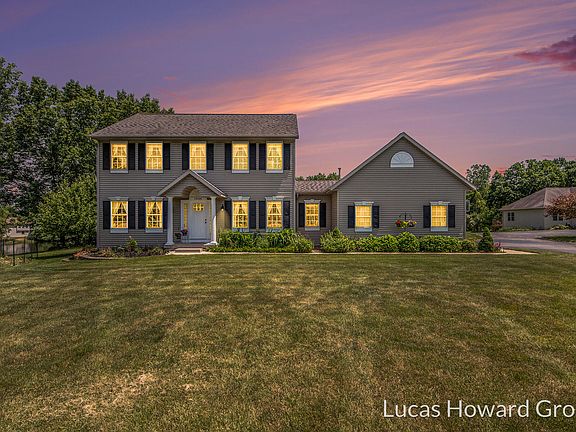 3rd image of 1834 Whirlaway Ct SE