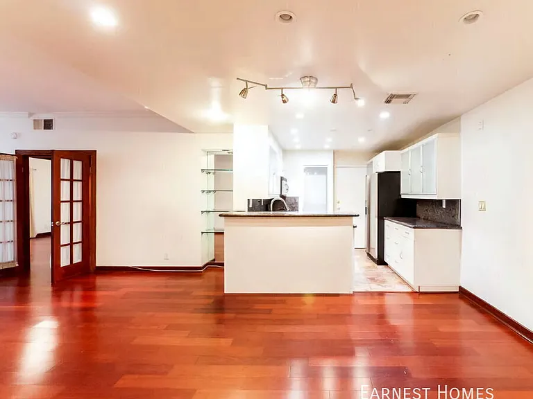 8712 Gregory Way #205 — Photo 4
