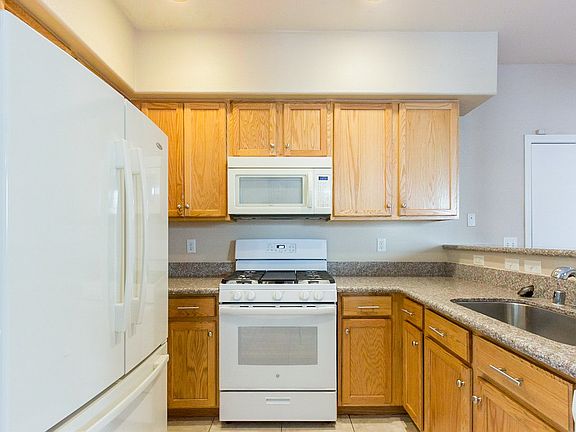 2nd image of 9844 Fountain Walk Ave
